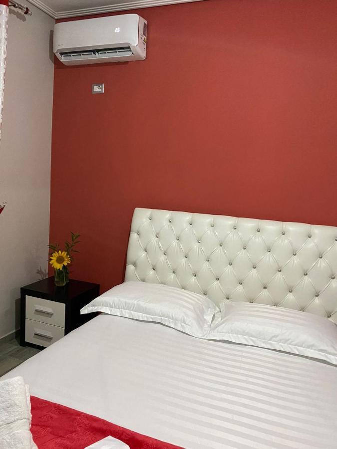 Vila Sinani Sarandë Exteriör bild